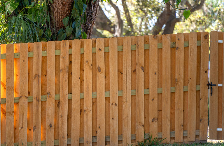 how to build fence